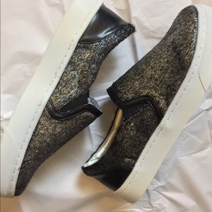 Black& Silver Slip w/ Blk trim(Sz 7.5)💣⭐️💣